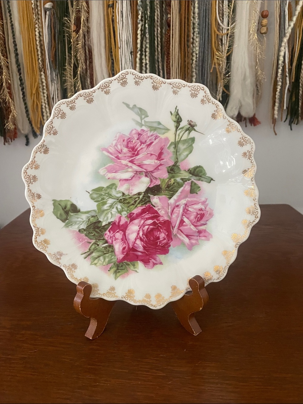 Decorative Floral Scalloped Porcelain Plate with Pink Roses